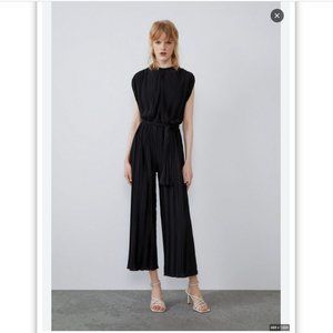 ZARA Black Pleated Sleeveless Romper/ Jumpsuit with Detachable Matching Belt🖤✨